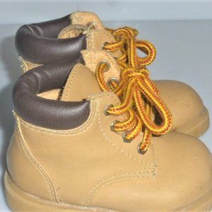 SHO1 - Dale BOYS BOOTS Size 4W Work Boot Style Boys High Cut Boots
